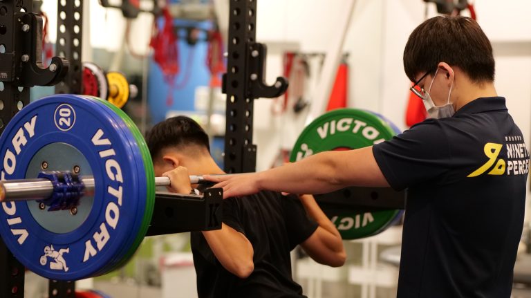 十字韌帶-十字韌帶術後訓練-十字韌帶回場訓練-十字韌帶術後-Ninety Percent 耐瀚運動防護-台中北屯-台中健身房-北屯健身房-運動防護員-運動防護課程-耐瀚運動-耐瀚運動防護